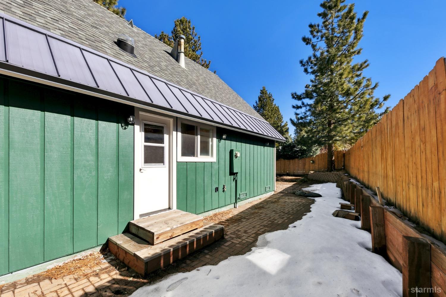 South Lake Tahoe, California 96150, United States, 3 Bedrooms Bedrooms, ,2 BathroomsBathrooms,Residential,Active,96934