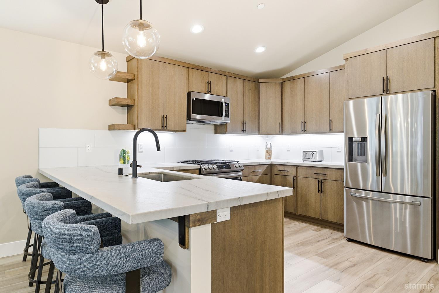 1251 Margaret Avenue