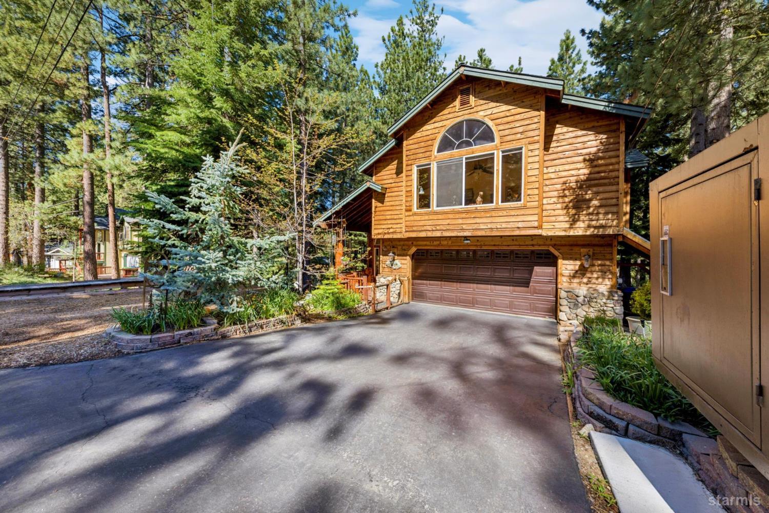 1911 Bella Coola Drive