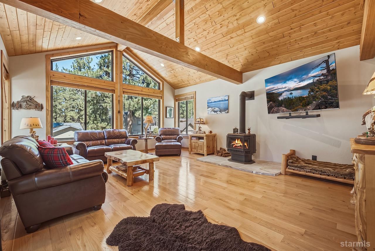 2902 Springwood Drive