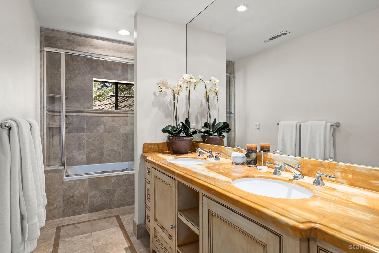 South Lake Tahoe, California 96150, United States, 7 Bedrooms Bedrooms, ,5 BathroomsBathrooms,Residential,Active,200999