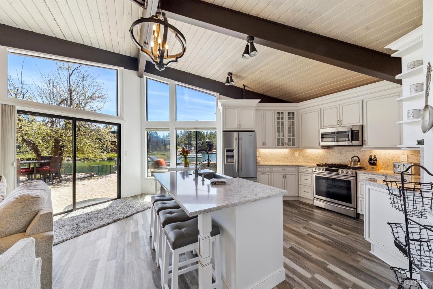2072 Traverse Court