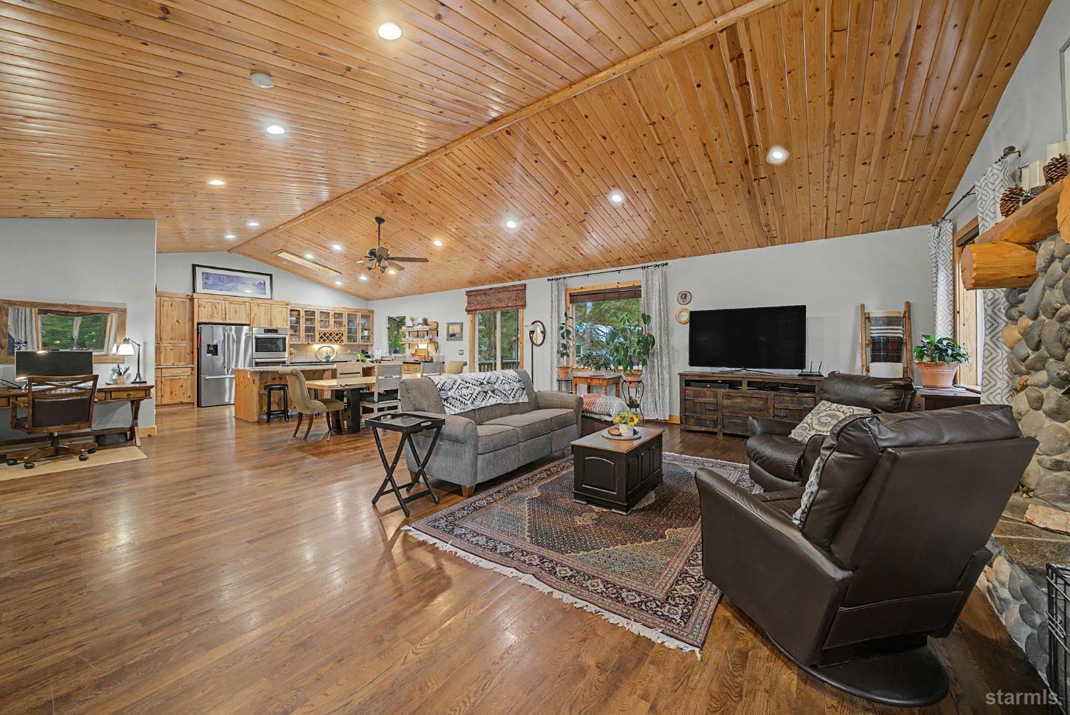 1520 Cherry Hills Circle