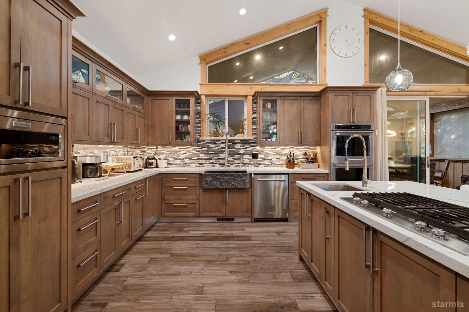 1674 Maiden Hair Court