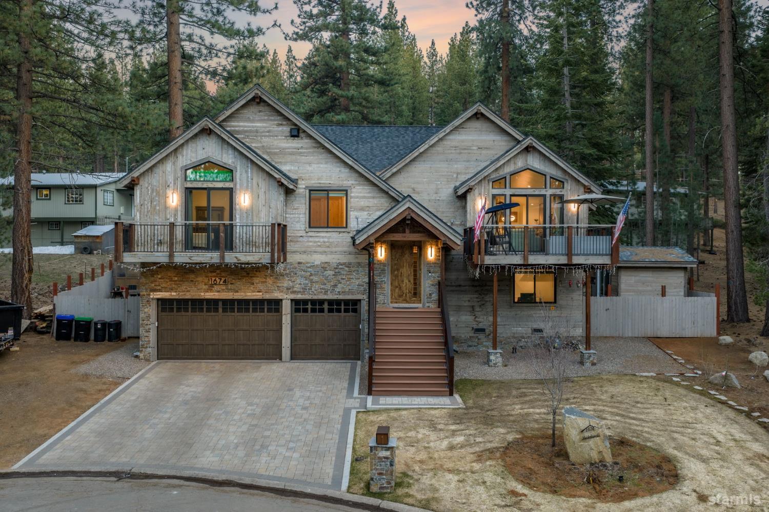 1674 Maiden Hair Court