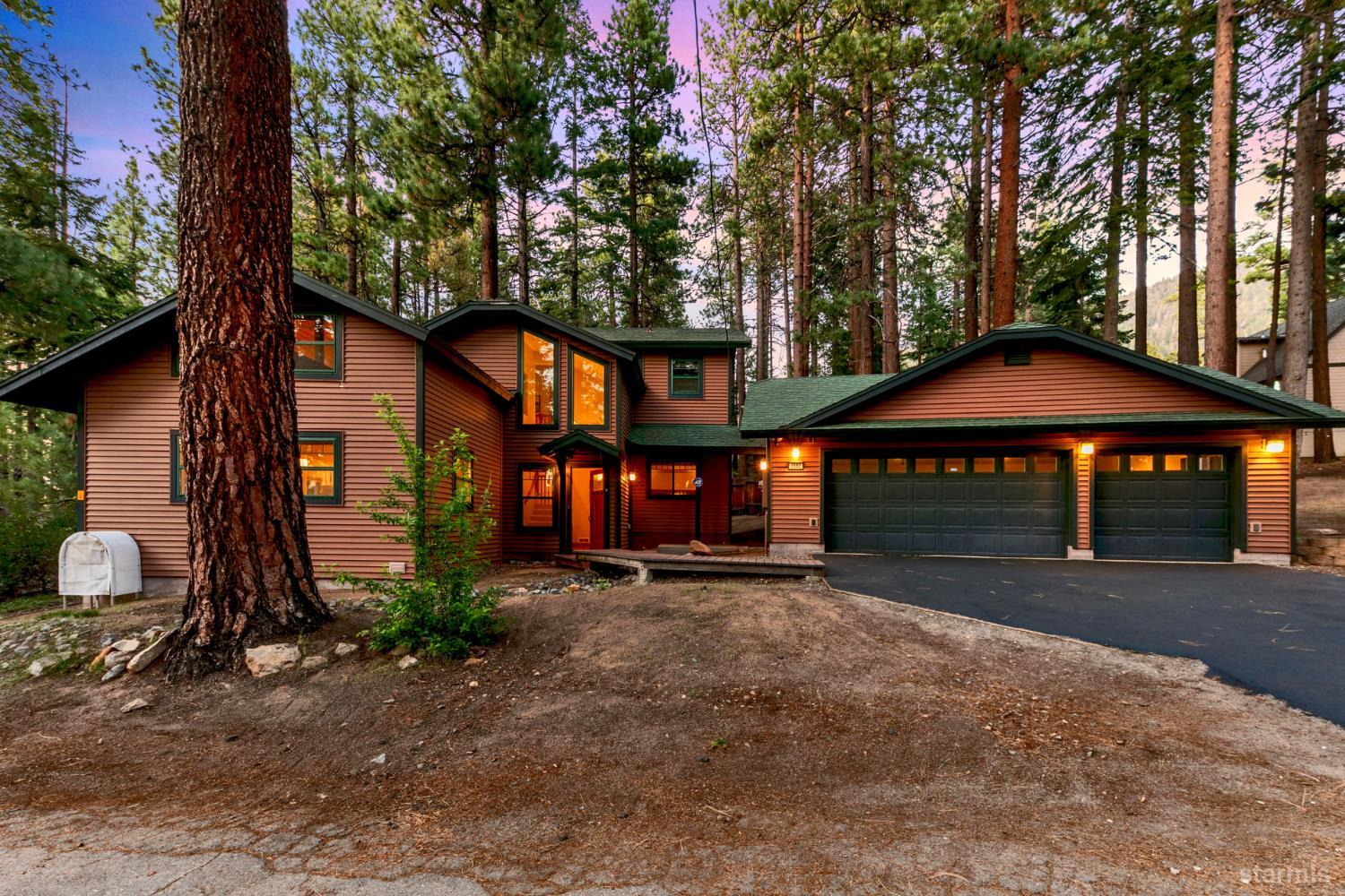 3582 Mackedie Way