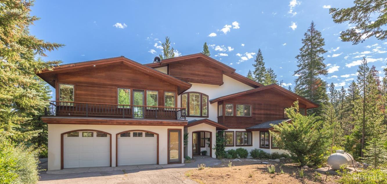 3126 Sierra Crest Court