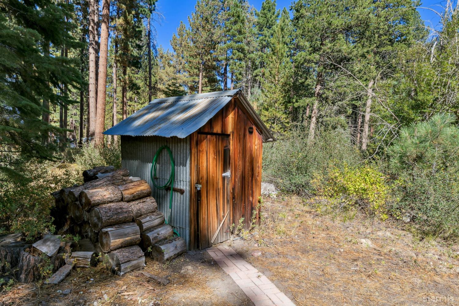 South Lake Tahoe, California 96150, United States, 2 Bedrooms Bedrooms, ,2 BathroomsBathrooms,Residential,Pending,193708