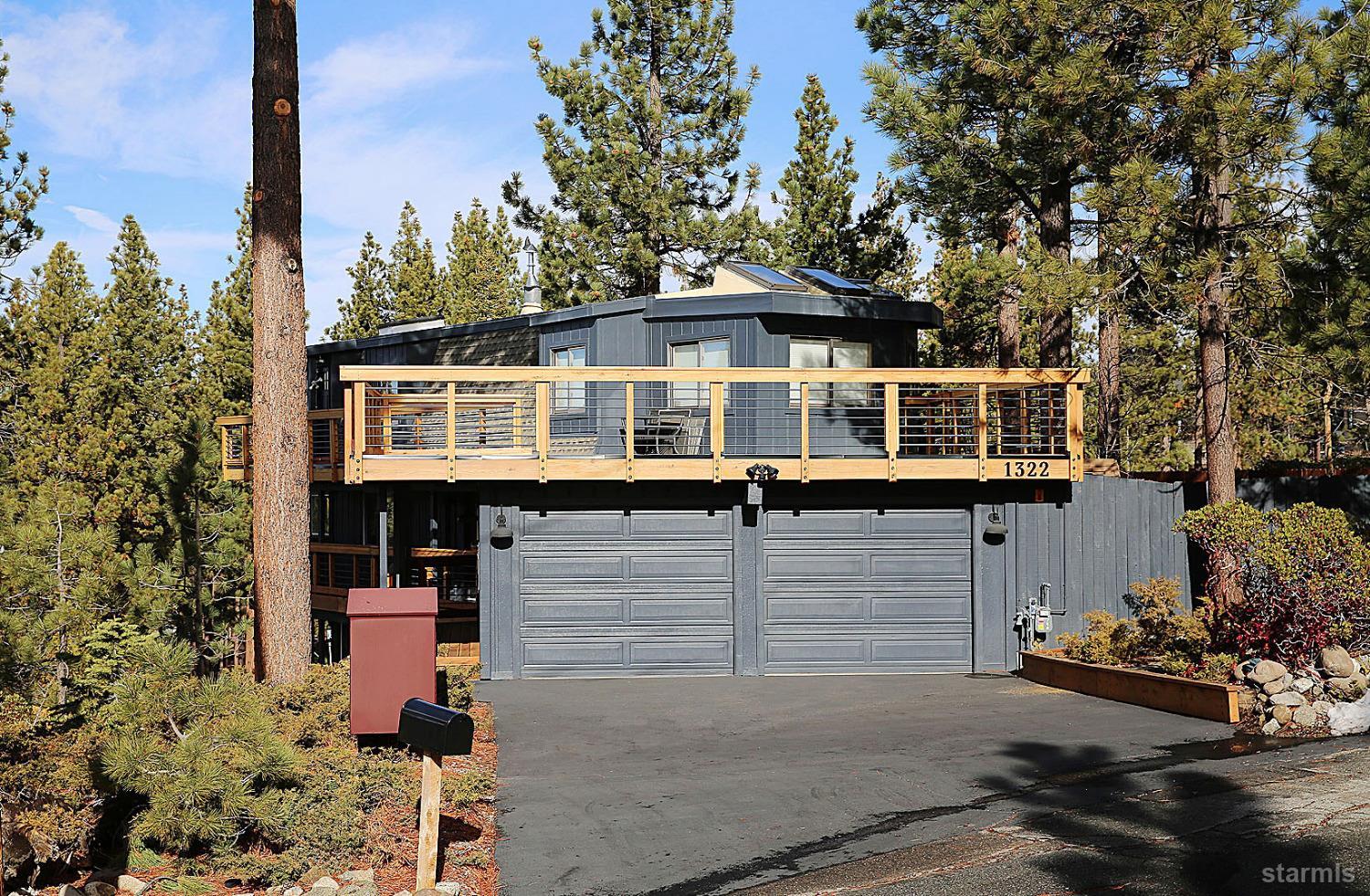 1322 Knoll Lane