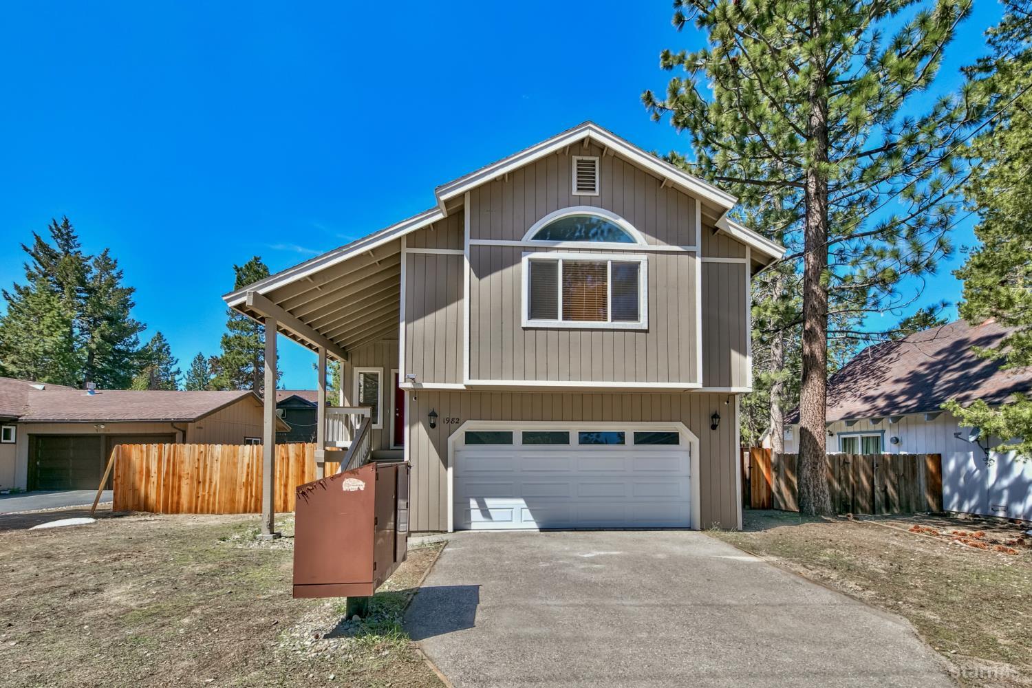 1982 Cherokee Street