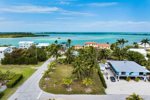 223 SCHOONER LN, DUCK KEY, FL 33050 - Image b671d3faf18ae1831f92cdc8ae674a76/2920608743