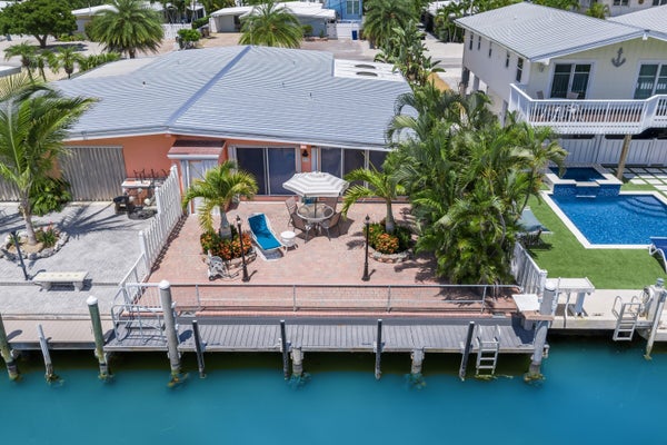 490 10TH ST, KEY COLONY BEACH, FL 33051 - Image 21897f37abe43e4e6cea7daae873e8dd/3606960061