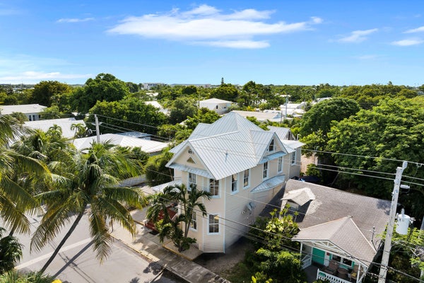 1220 NEWTON ST APT 5, KEY WEST, FL 33040 - Image 4cc070aff736b85364caf5b3ef89c4e7/2852647654