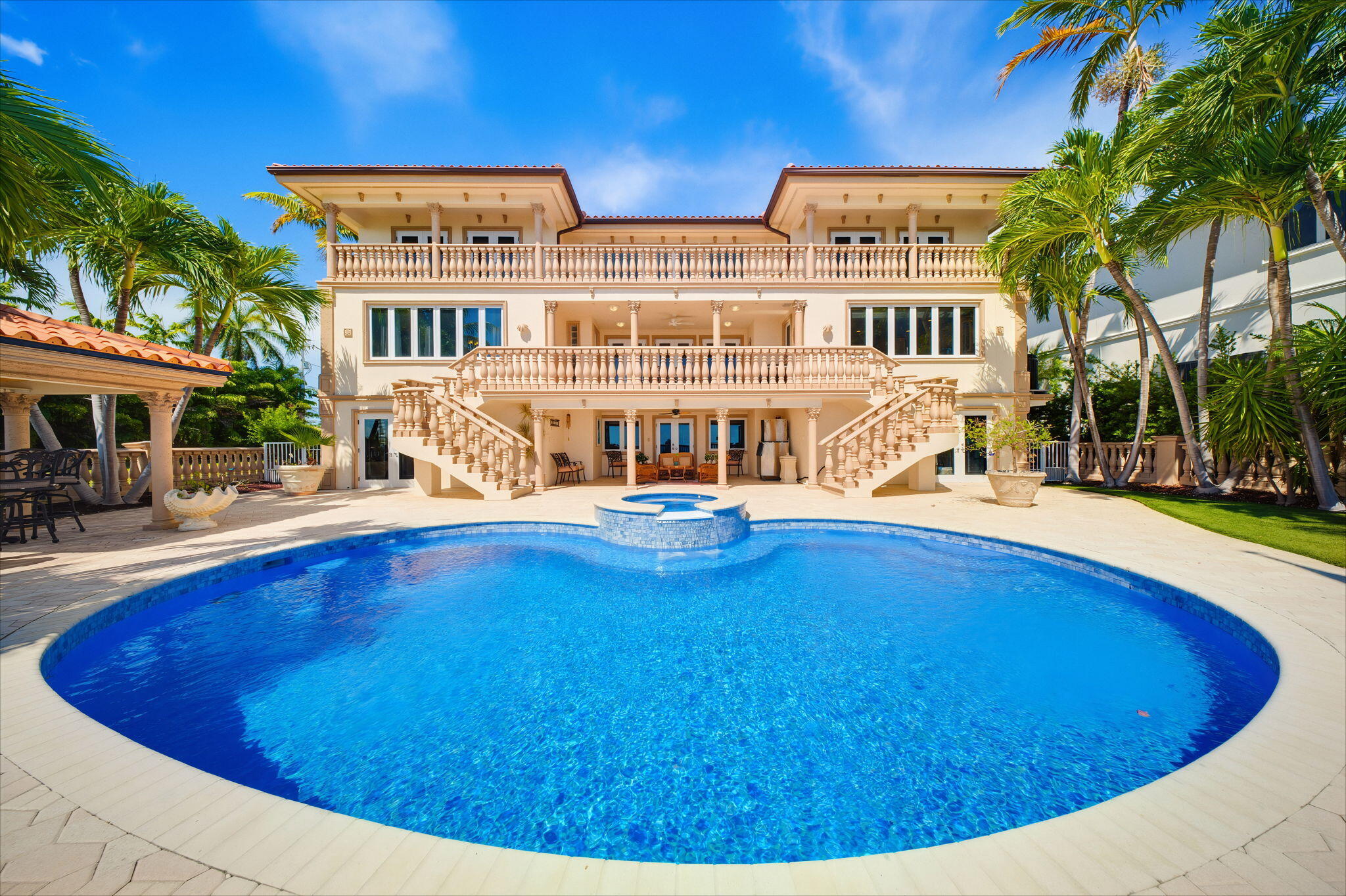 1285 Coury Drive