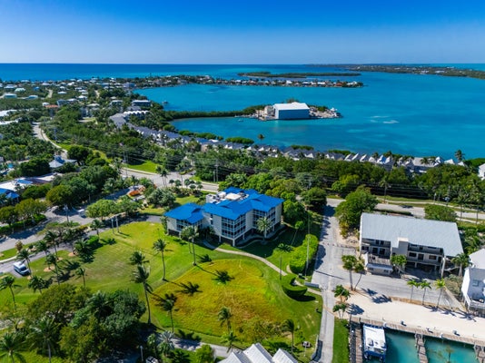 8304 MARINA VILLAS DR, MARATHON, FL 33050 - Image 72d83b2fb0a3d2d3651a2a0411dca5f8/2551950858