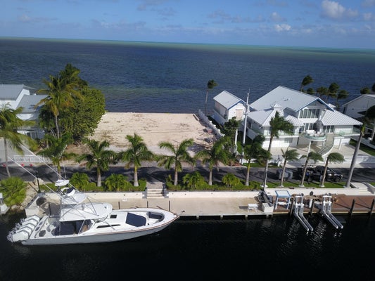 554 OCEAN CAY DR, KEY LARGO, FL 33037 - Image cde29ca079af07f4e092d79d162a5cc6/182180367