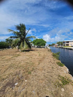 30860 MALAGA LN, BIG PINE KEY, FL 33043 - Image e67757da034a8b538fcd6a7aa892a90c/2130686273