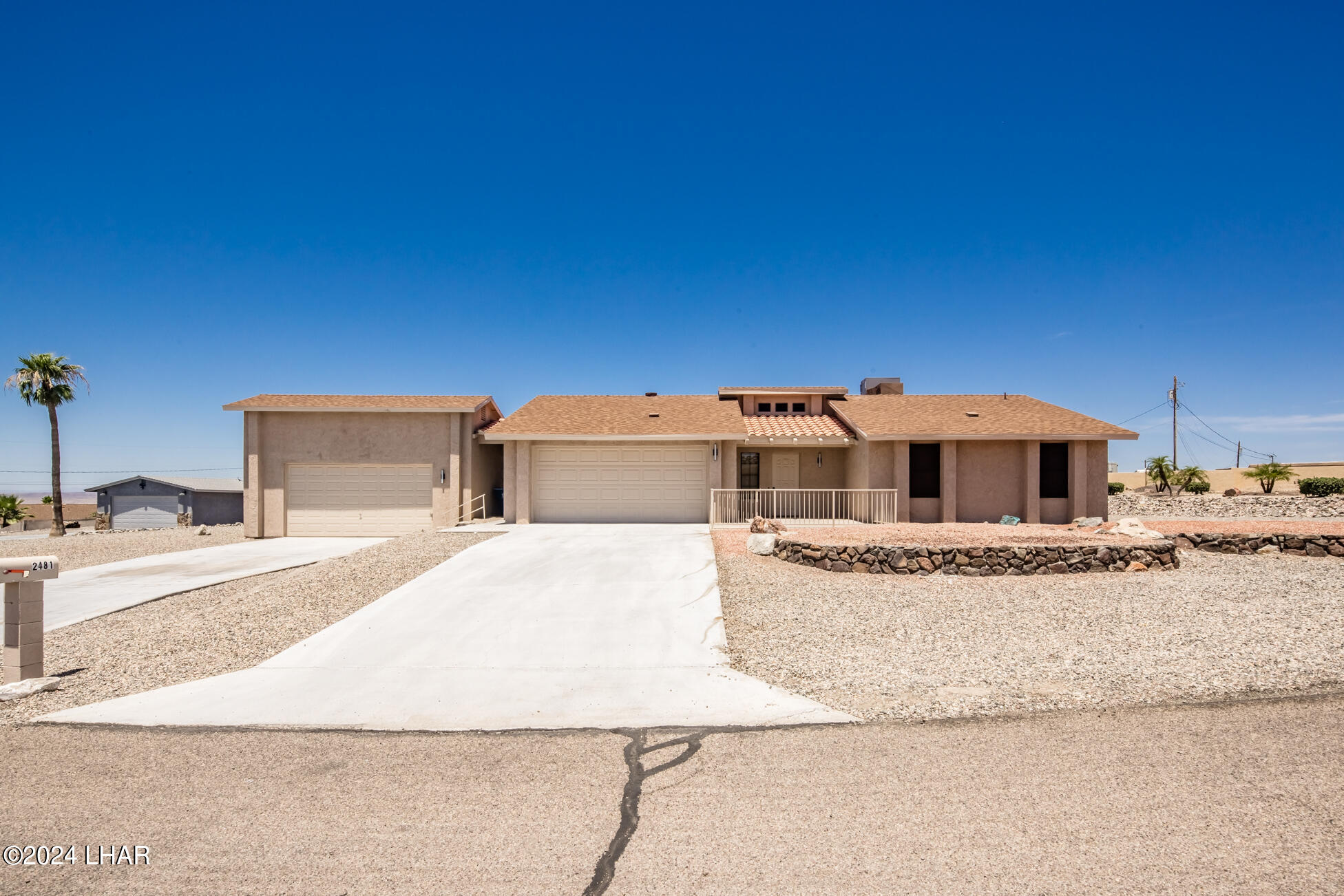 2481 Cajon Ln