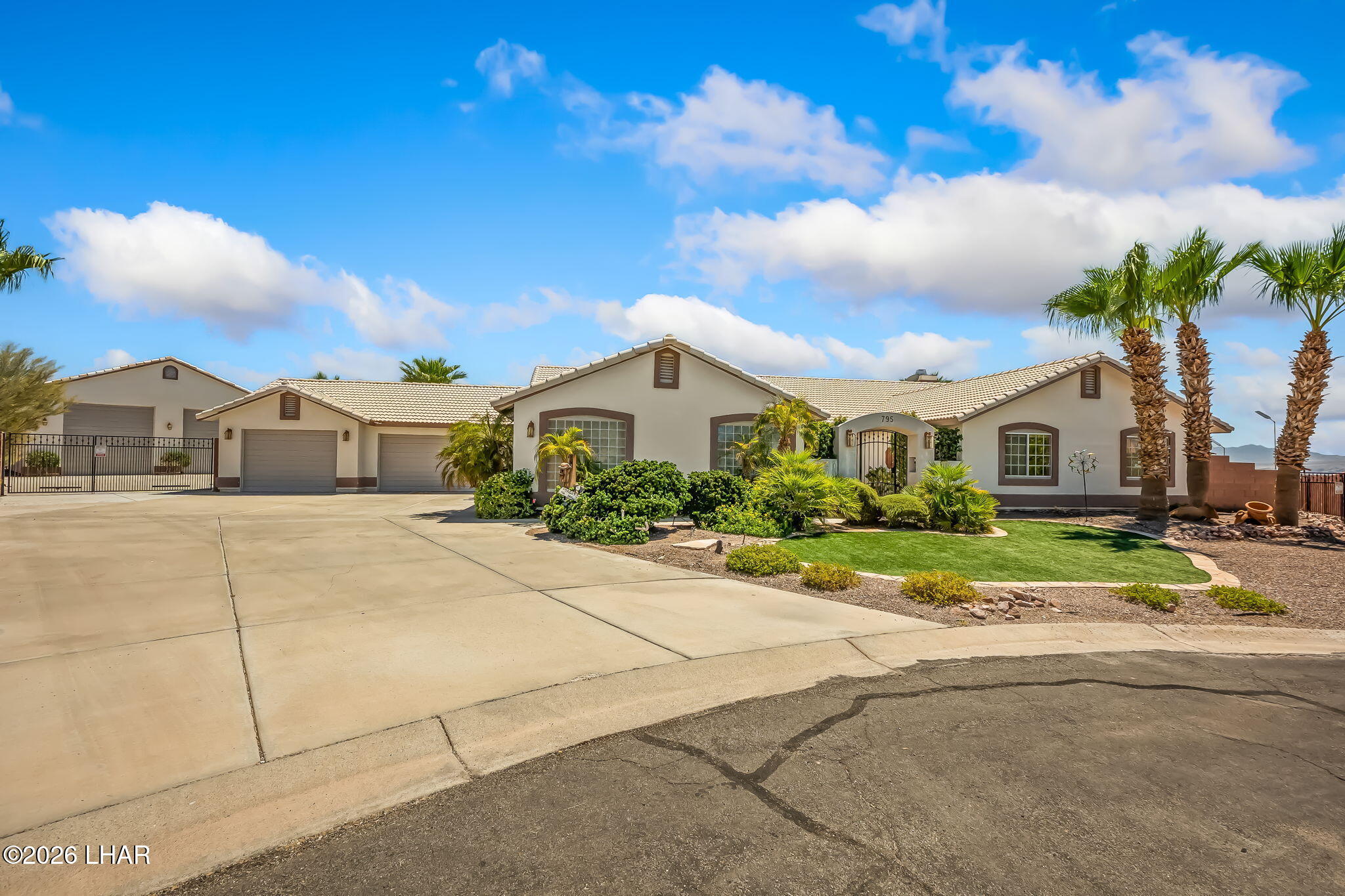 795 Park Ridge Cir