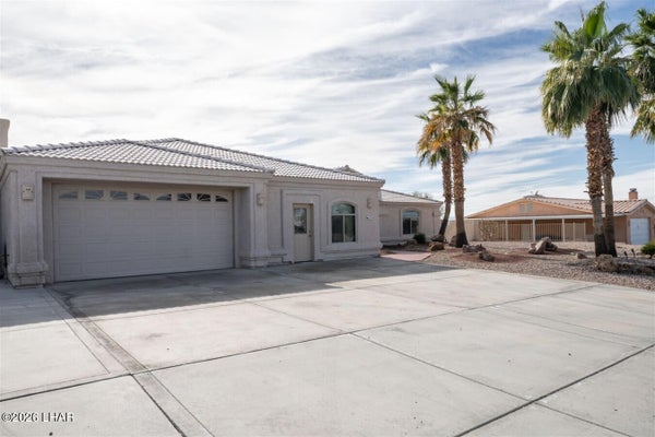 1924 PIMA DR N, LAKE HAVASU CITY, AZ 86403 - Image 6d7cfddb13fa53cc9f1ae9aab11ff1ef/2177389830