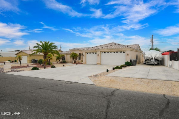 2970 INDIAN LAND DR, LAKE HAVASU CITY, AZ 86406 - Image 7a3f2c9ccde5bf8b1f2fac1b74f5b7f9/3081865669