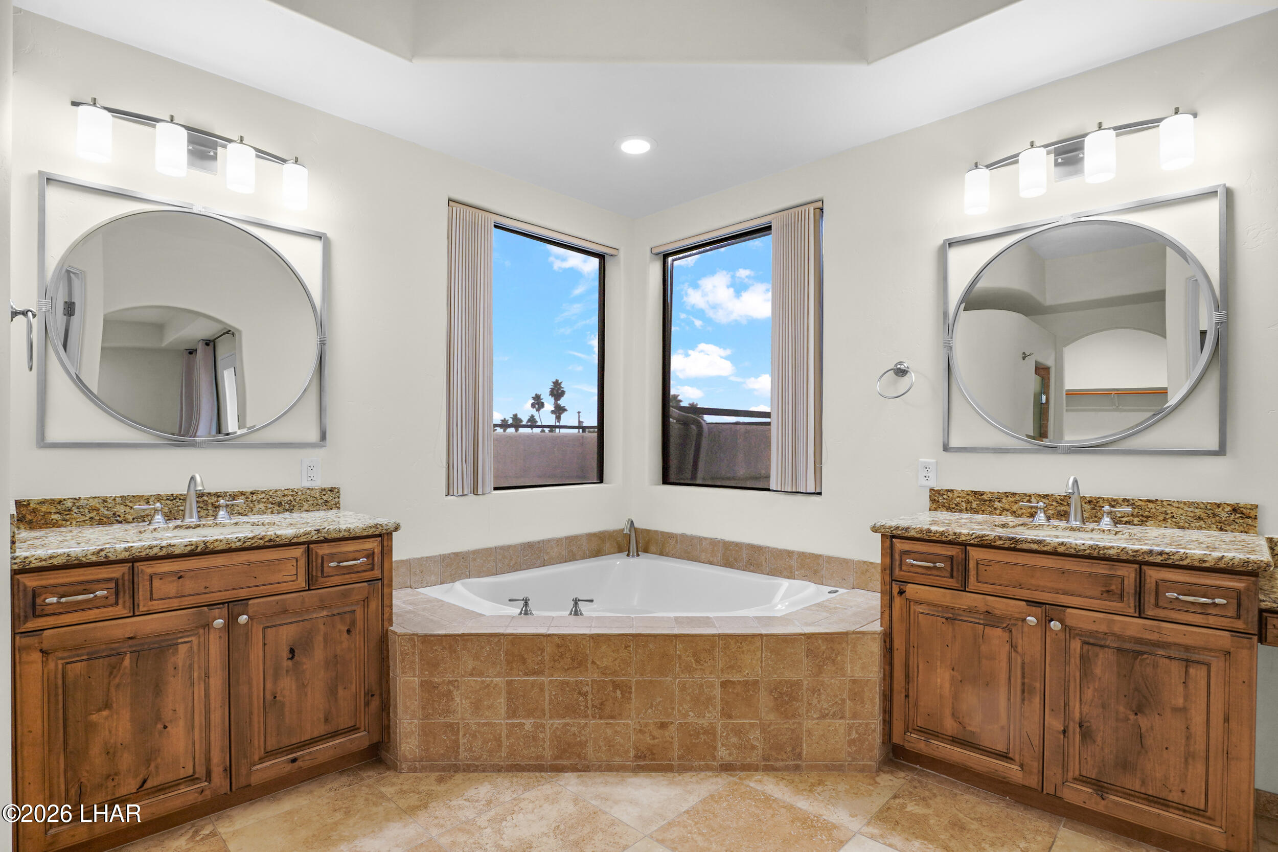Lake Havasu City, Arizona, 86406, United States, 3 Bedrooms Bedrooms, ,4 BathroomsBathrooms,Residential,Active,2012673