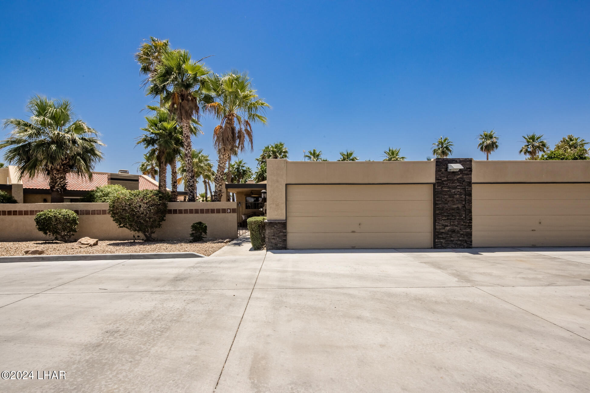 1402 Mcculloch Blvd 3

                                                                             Lake Havasu City                                

                                    , AZ - $489,900