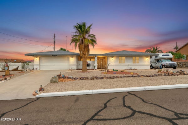2671 INVERNESS DR, LAKE HAVASU CITY, AZ 86404 - Image b0f5fb4fe2fcd0261e47cc616d8ef397/2130330664