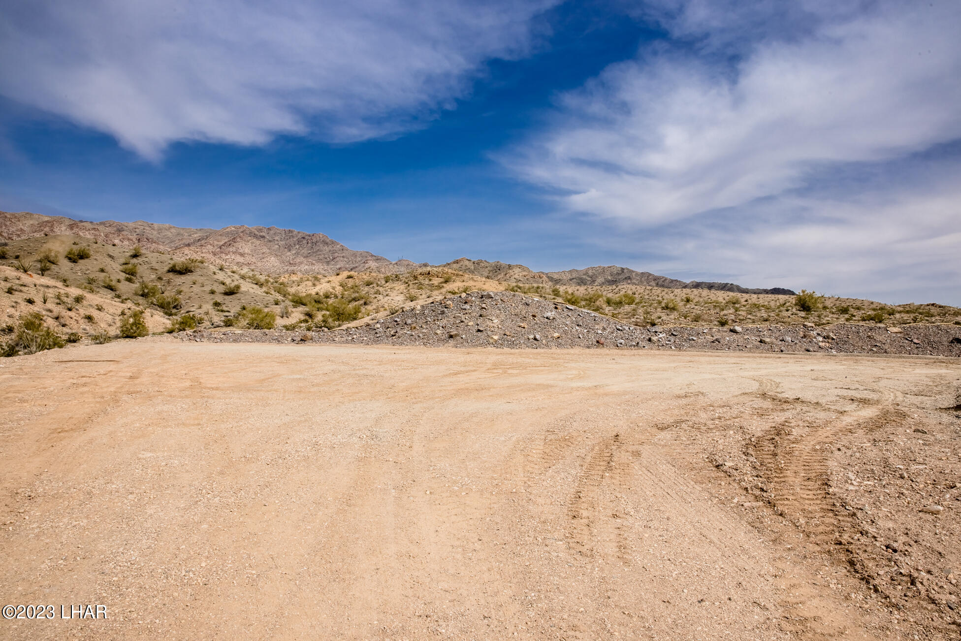 Photo 2 of 11 of 6724 Corte De Los Bueyes land