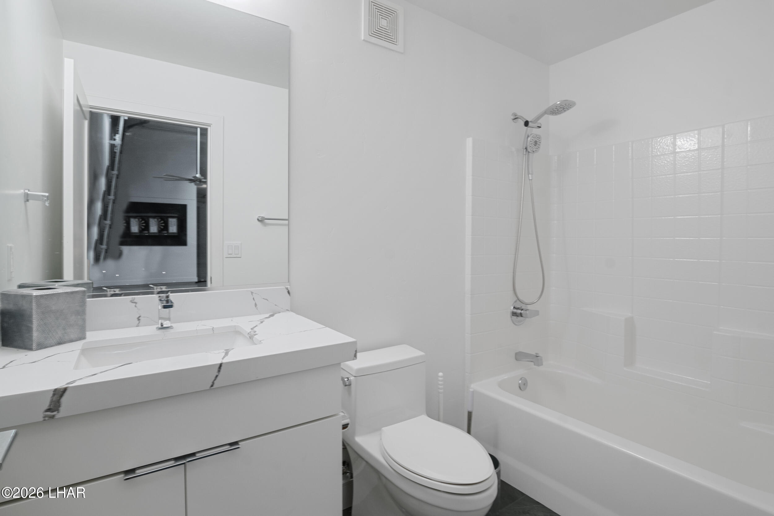 Lake Havasu City, Arizona, 86404, United States, 4 Bedrooms Bedrooms, ,5 BathroomsBathrooms,Residential,Active,2014618