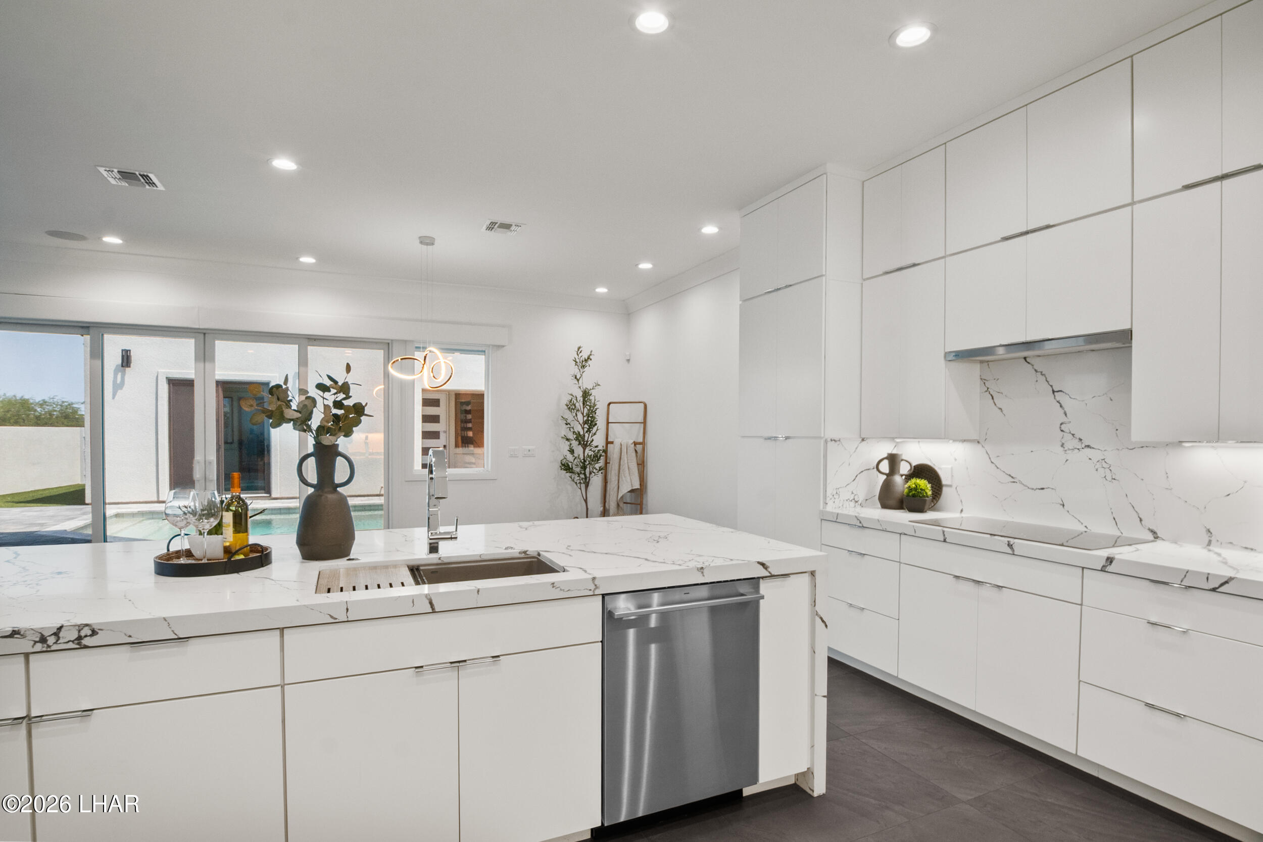 Lake Havasu City, Arizona, 86404, United States, 4 Bedrooms Bedrooms, ,5 BathroomsBathrooms,Residential,Active,2014618