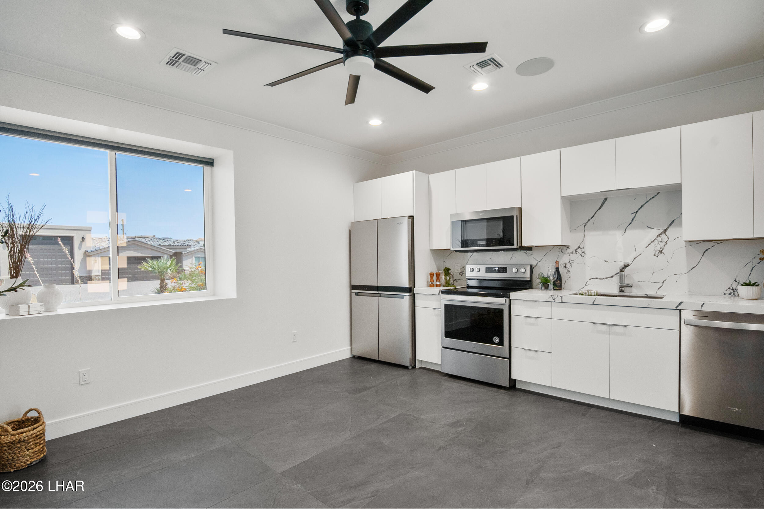 Lake Havasu City, Arizona, 86404, United States, 4 Bedrooms Bedrooms, ,5 BathroomsBathrooms,Residential,Active,2014618