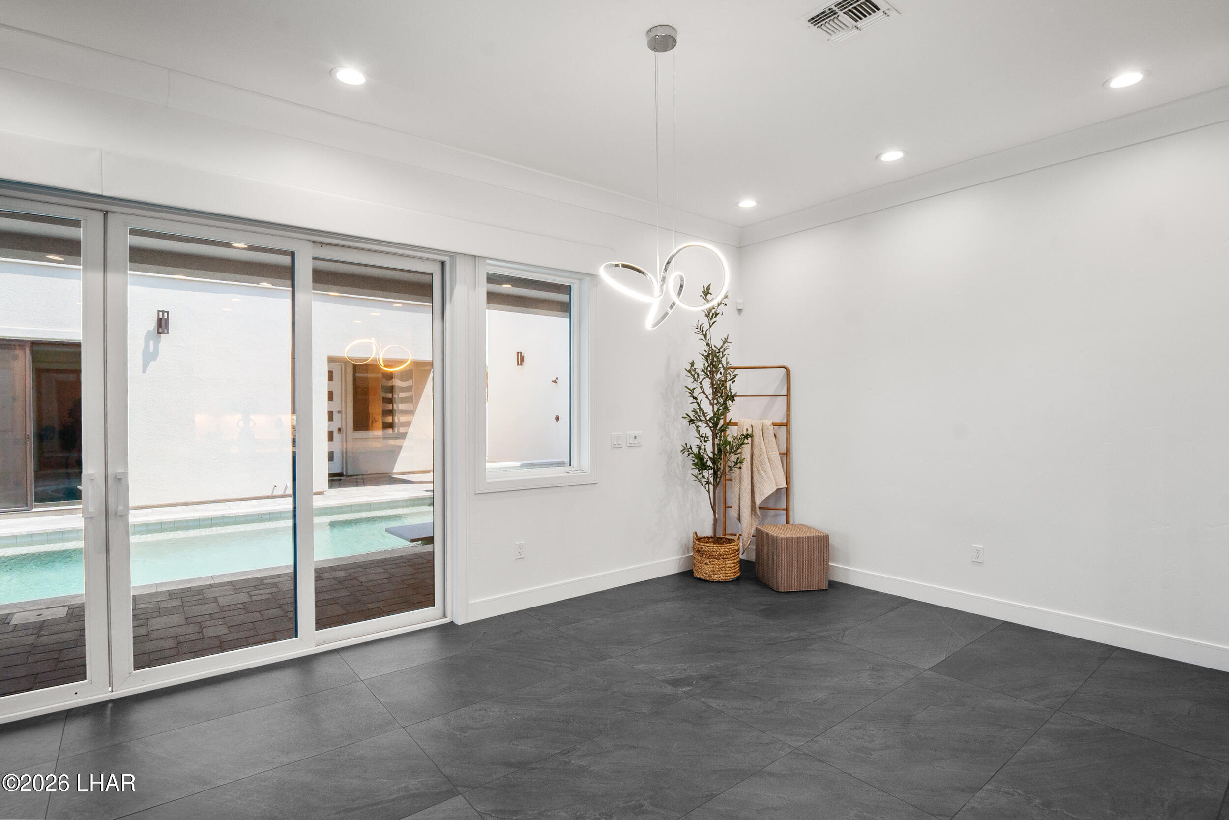 Lake Havasu City, Arizona, 86404, United States, 4 Bedrooms Bedrooms, ,5 BathroomsBathrooms,Residential,Active,2014618