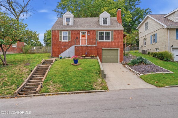 1014 BELLEVUE CT, JEFFERSON CITY, MO 65109 - Image 06d83bb06097cd7a5d07ccfc9aaa103f/1810898663