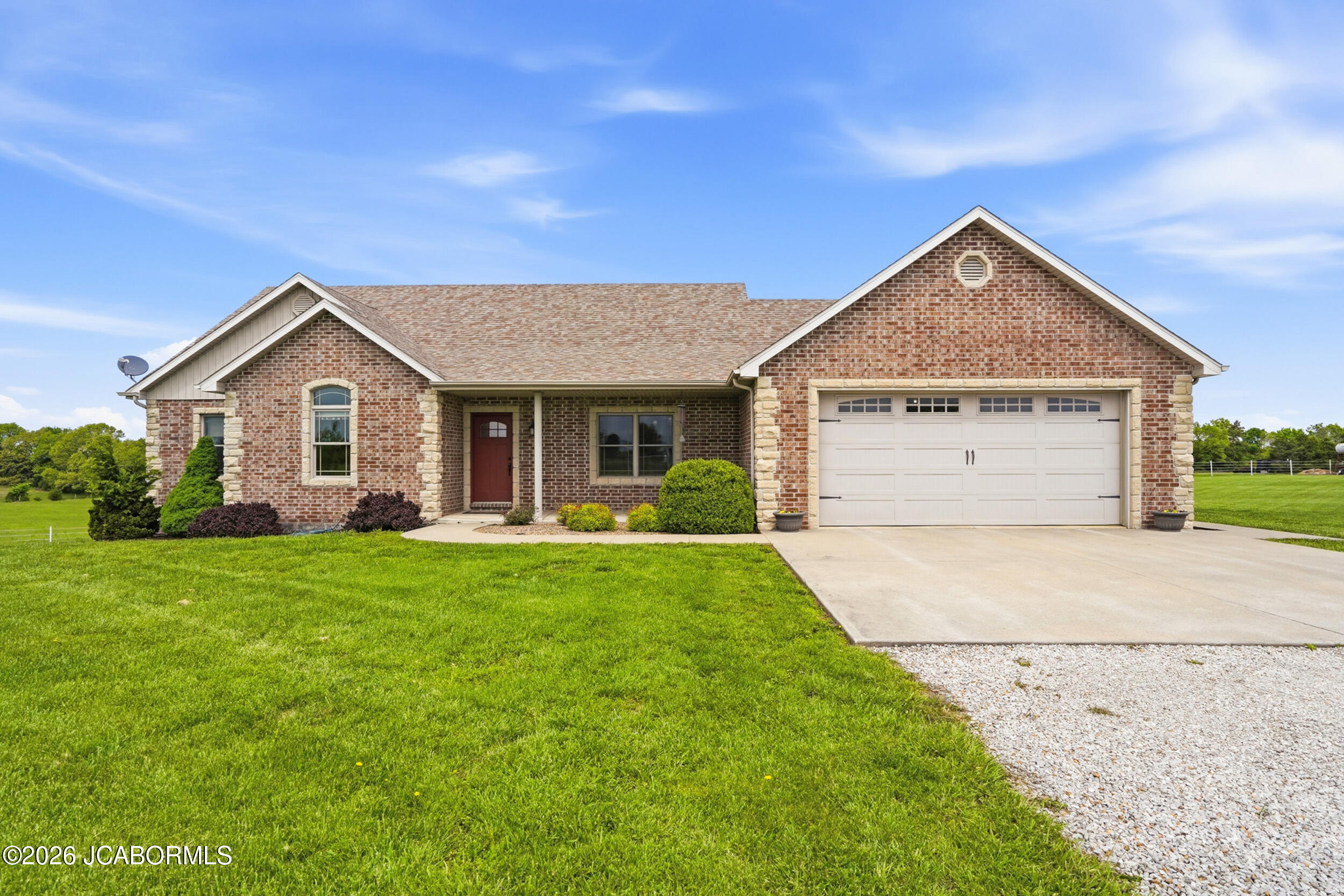 New Bloomfield, Missouri, 65063, United States, 3 Bedrooms Bedrooms, ,3 BathroomsBathrooms,Residential,Active,2043449