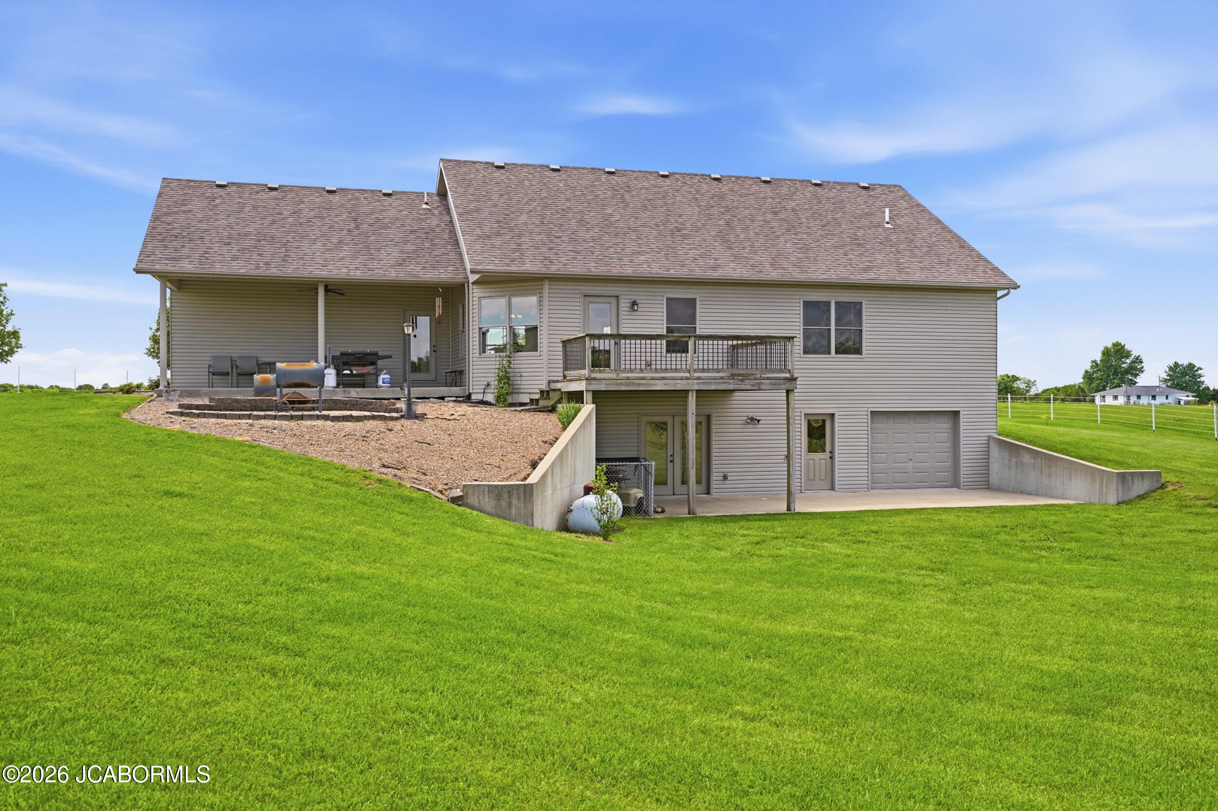 New Bloomfield, Missouri, 65063, United States, 3 Bedrooms Bedrooms, ,3 BathroomsBathrooms,Residential,Active,2043449