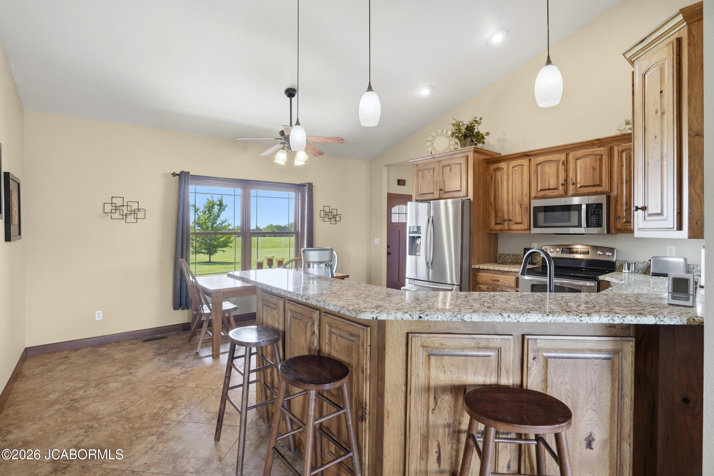 New Bloomfield, Missouri, 65063, United States, 3 Bedrooms Bedrooms, ,3 BathroomsBathrooms,Residential,Active,2043449