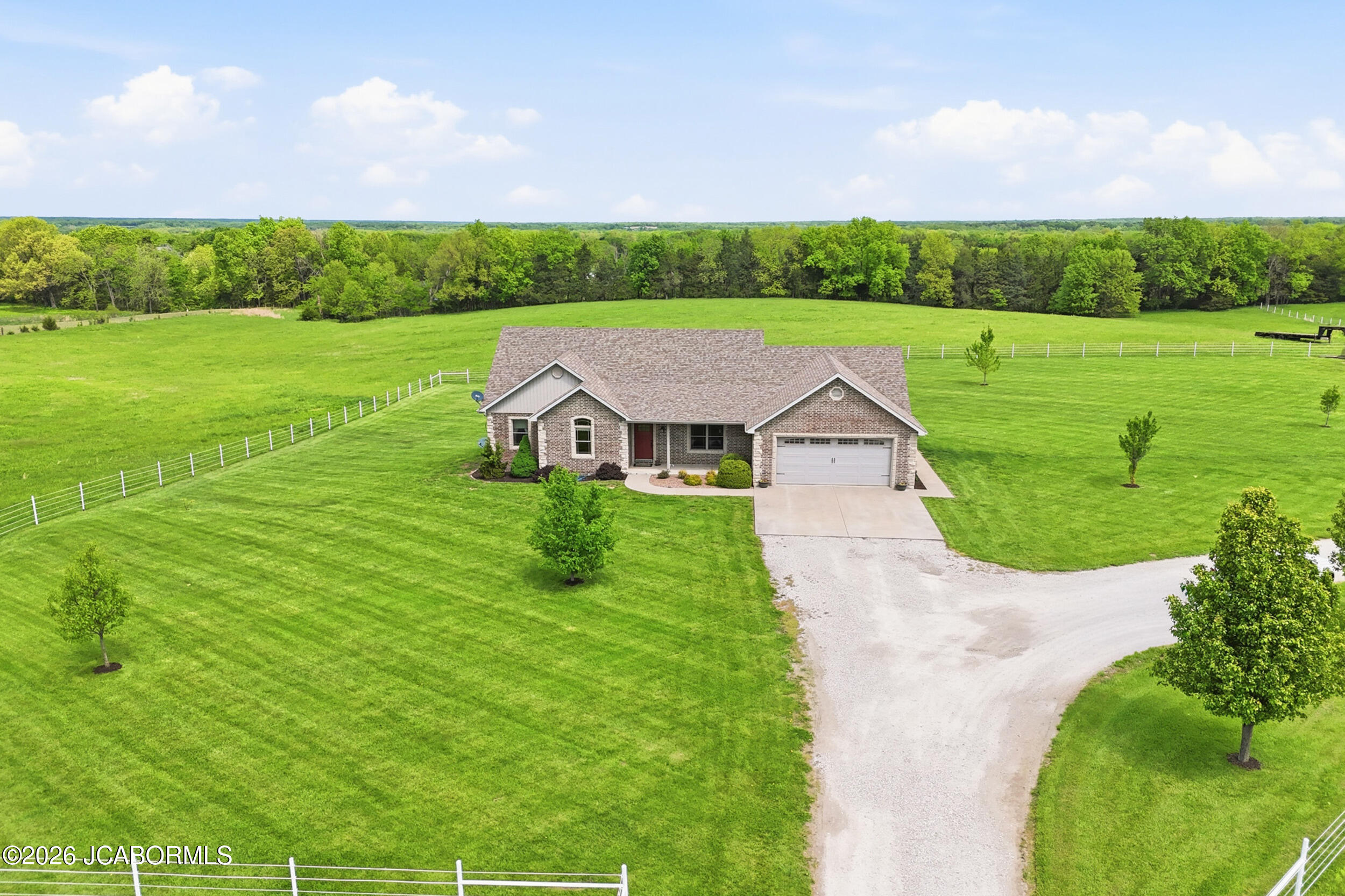 New Bloomfield, Missouri, 65063, United States, 3 Bedrooms Bedrooms, ,3 BathroomsBathrooms,Residential,Active,2043449
