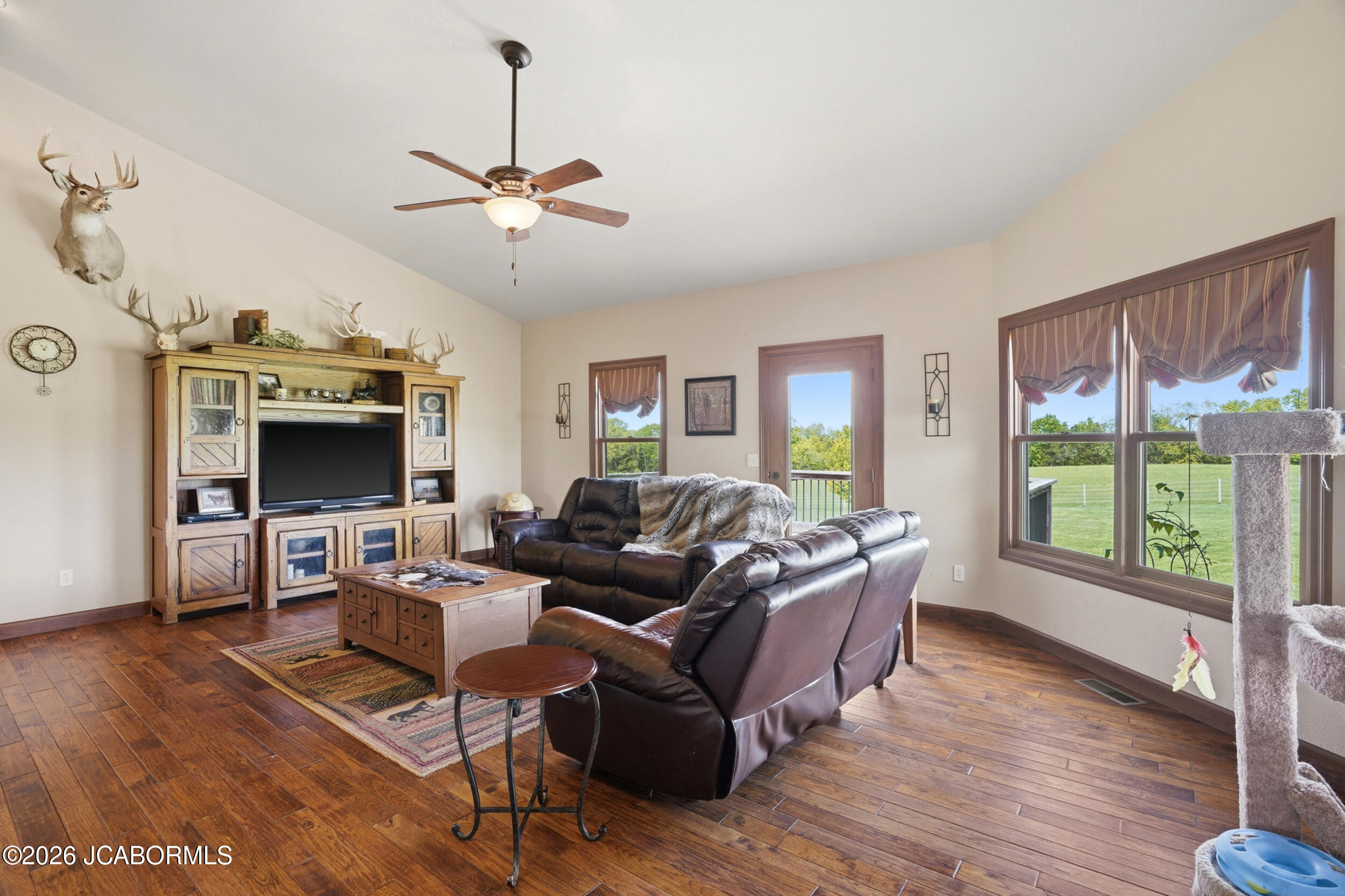 New Bloomfield, Missouri, 65063, United States, 3 Bedrooms Bedrooms, ,3 BathroomsBathrooms,Residential,Active,2043449