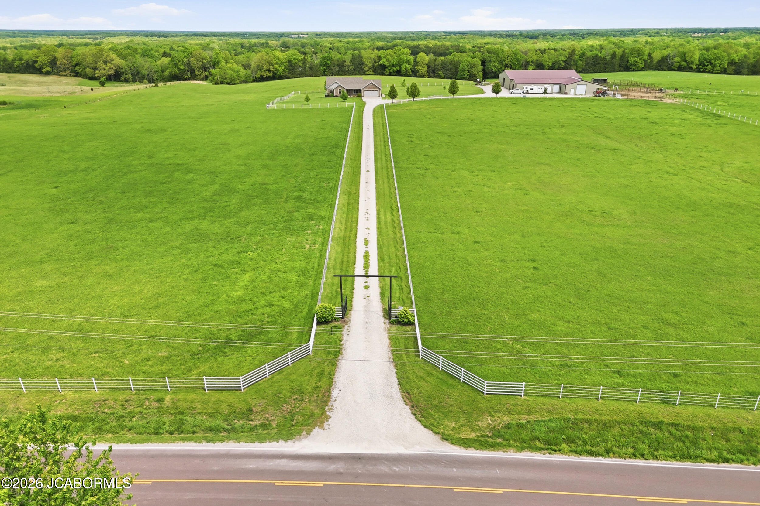 New Bloomfield, Missouri, 65063, United States, 3 Bedrooms Bedrooms, ,3 BathroomsBathrooms,Residential,Active,2043449