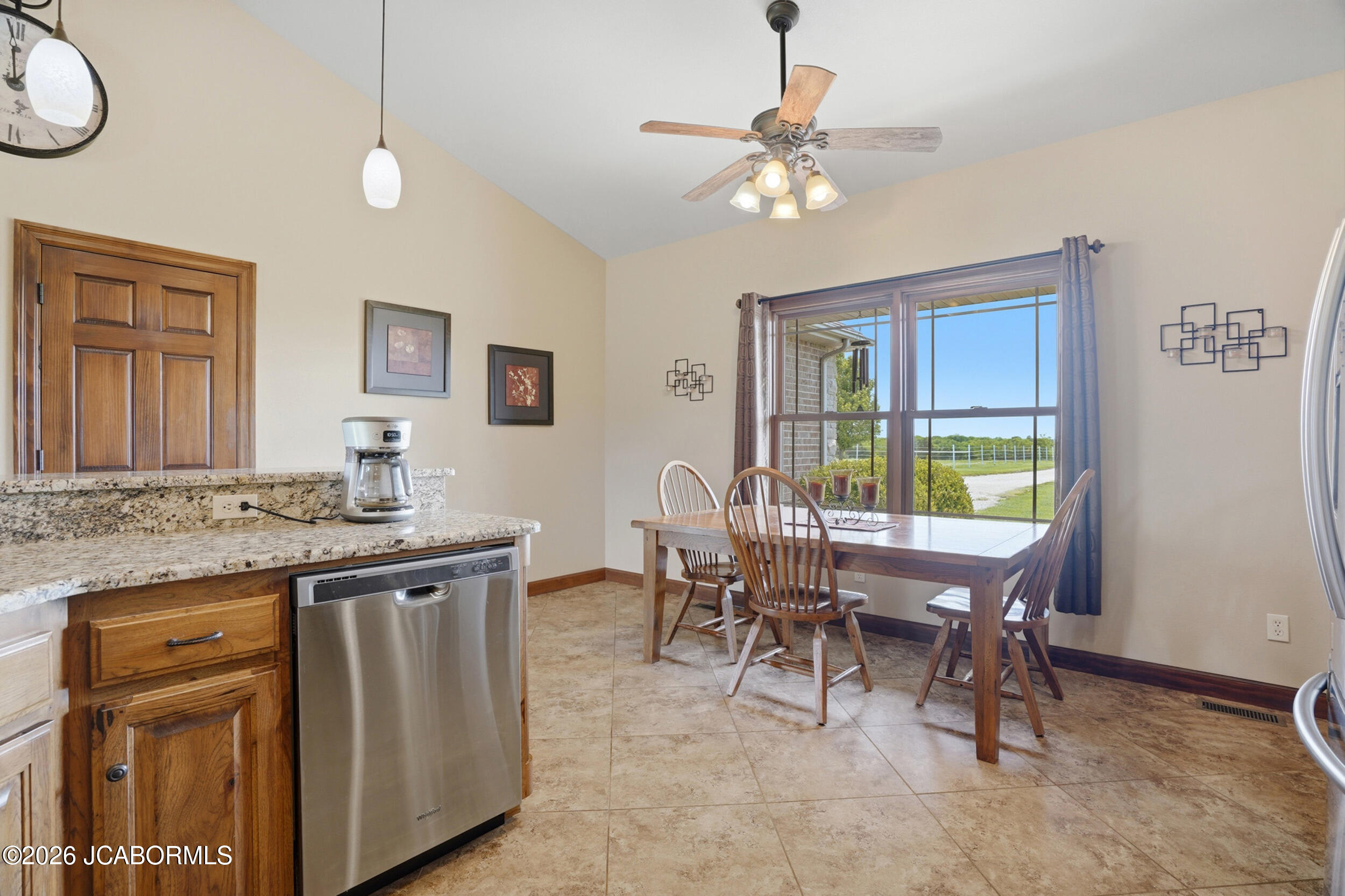 New Bloomfield, Missouri, 65063, United States, 3 Bedrooms Bedrooms, ,3 BathroomsBathrooms,Residential,Active,2043449
