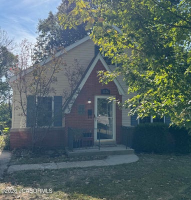 1326 GORDON CT, JEFFERSON CITY, MO 65101 - Image ccceaa8744a249d6d1c0704890e3fa4a/3668149122