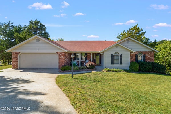 4900 WOODS XING, JEFFERSON CITY, MO 65109 - Image ded76c8a2e48f6b922fc914a99aee92e/2425119010