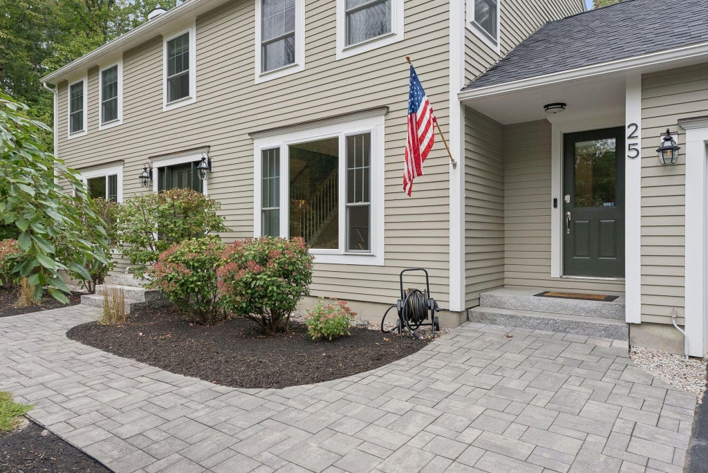 Photo of 25 Brookside Drive, Falmouth, ME 04105 (MLS # 1685080)