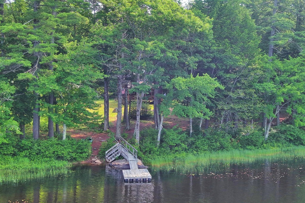 Photo of 660 Sprague Road, Waldoboro, ME 04572 (MLS # 1670836)