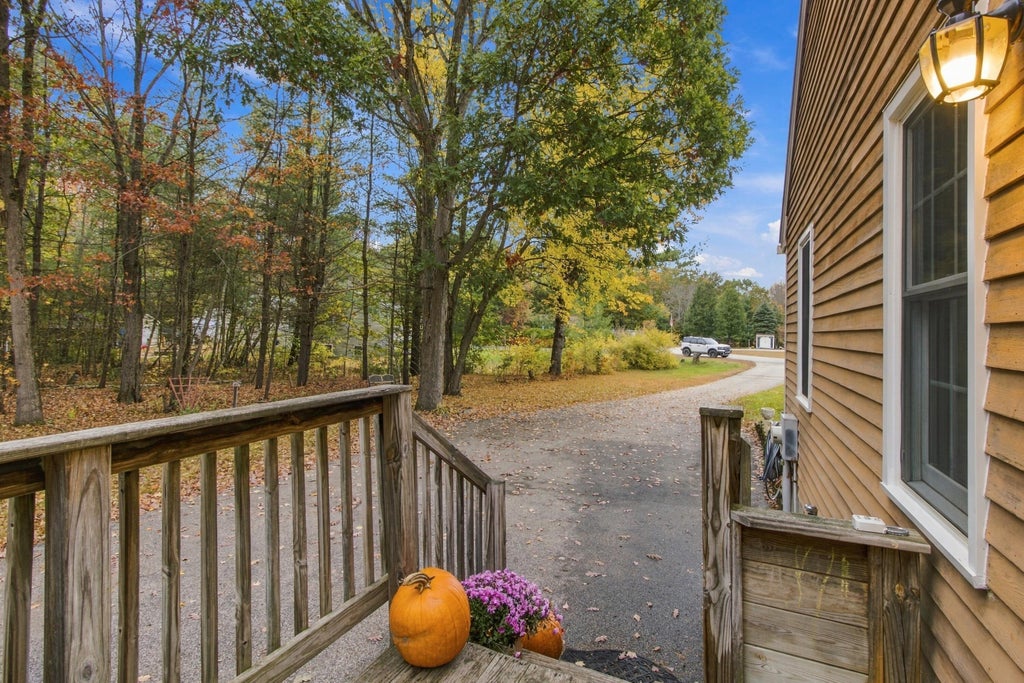 Photo of 31 Kolbe Drive, Waterboro, ME 04087 (MLS # 1684548)