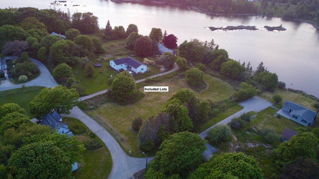 Photo of 25 Pleasant Street, Vinalhaven, ME 04863 (MLS # 1666792)