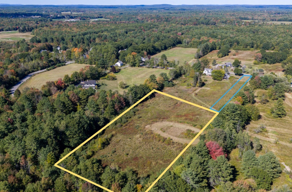 Photo of 118 Tuttle Road, Cumberland, ME 04021 (MLS # 1685421)