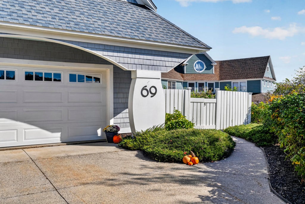 Photo of 69 Summer Place, Portland, ME 04103 (MLS # 1684012)