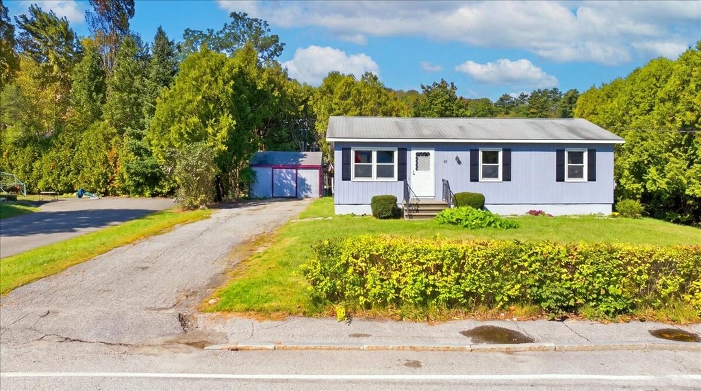 Photo of 121 Rideout Avenue, Lewiston, ME 04240 (MLS # 1681353)